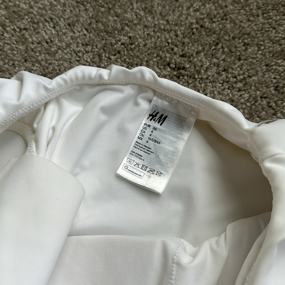 H&M White One Shoulder Ruffle Swimsuit - Picture 3 of 4